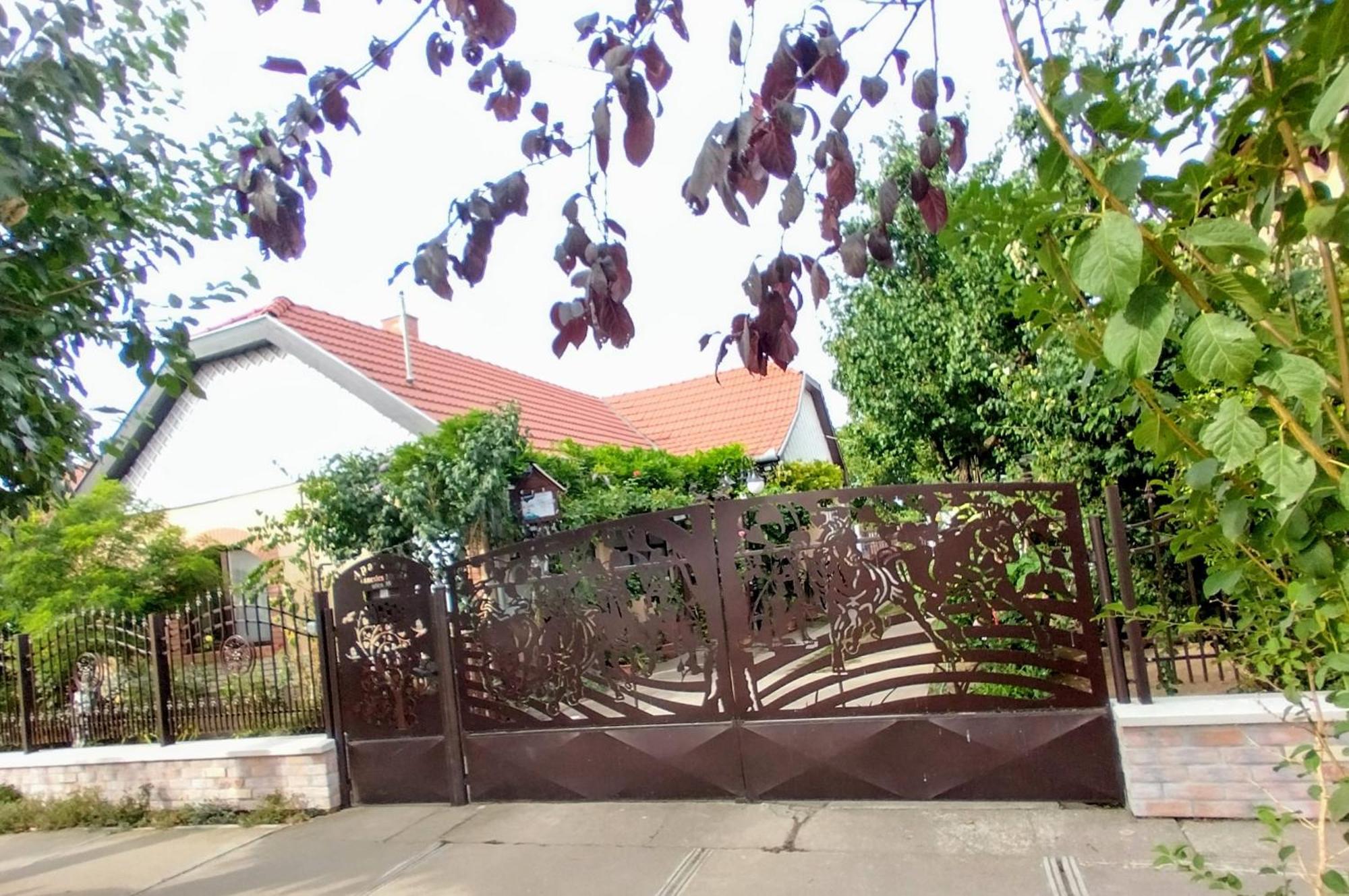 Bundik Vendeghaz Otel Berettyóújfalu Dış mekan fotoğraf